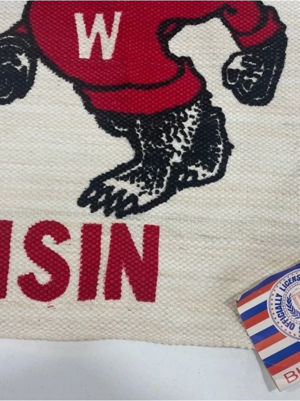 Vintage  Wisconsin Badgers Bucky Country Big Sport Woven Display Banner Rug NWT